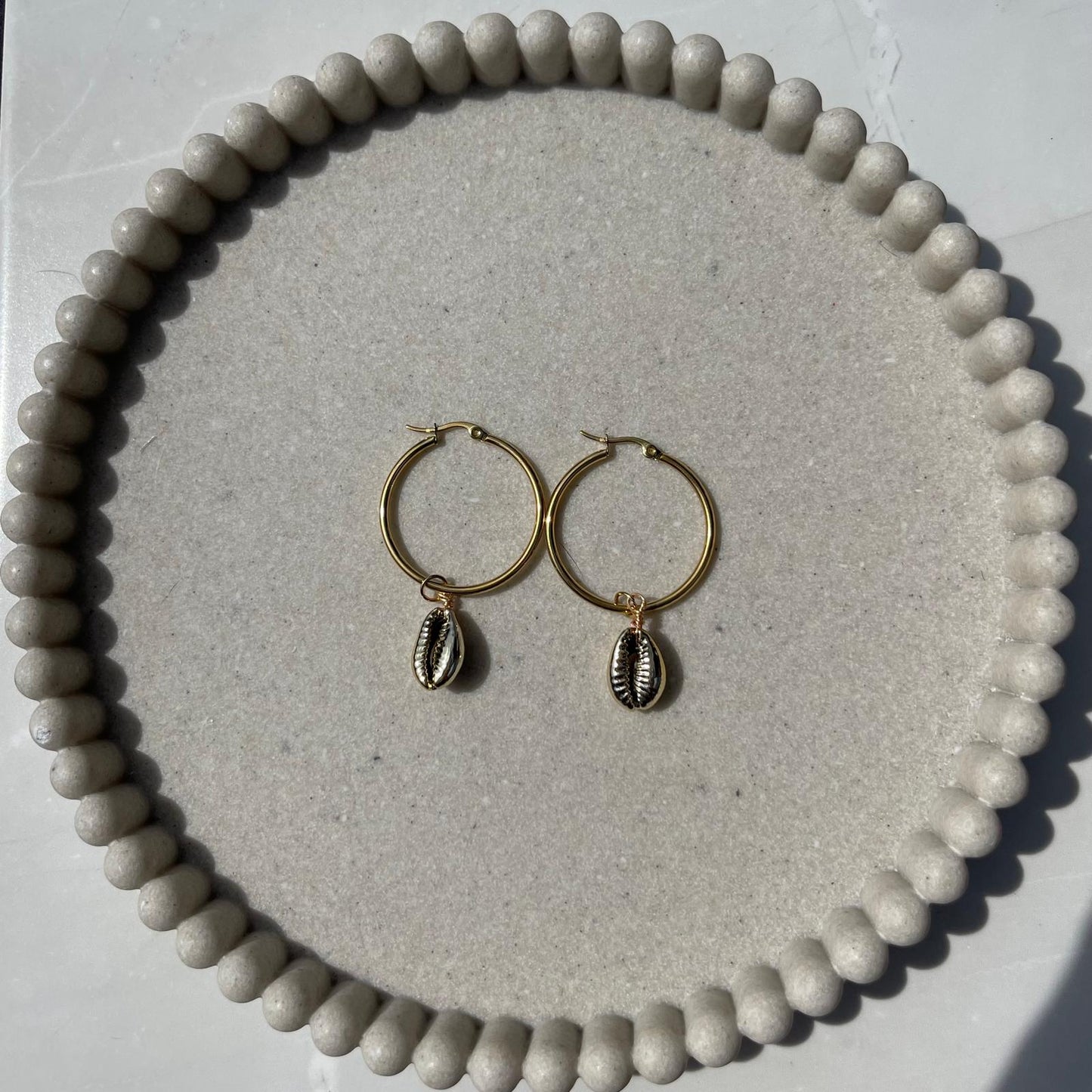 SHELL HOOPS